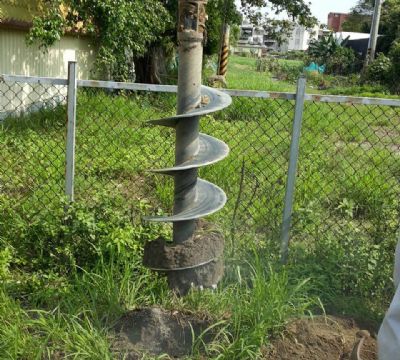 感謝客戶，採購鑽孔機，可和多種車型機具搭配，讓您工作事半功倍。